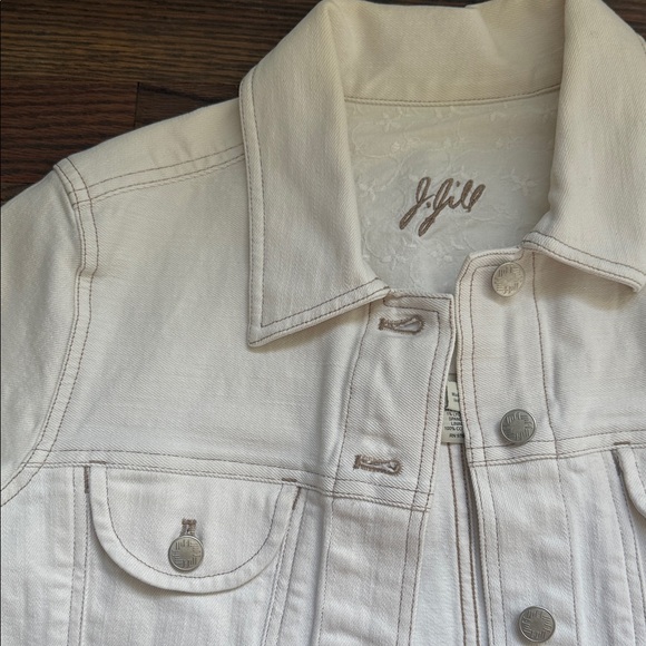 Women's Cream Denim Jacket - Picture 2 of 3